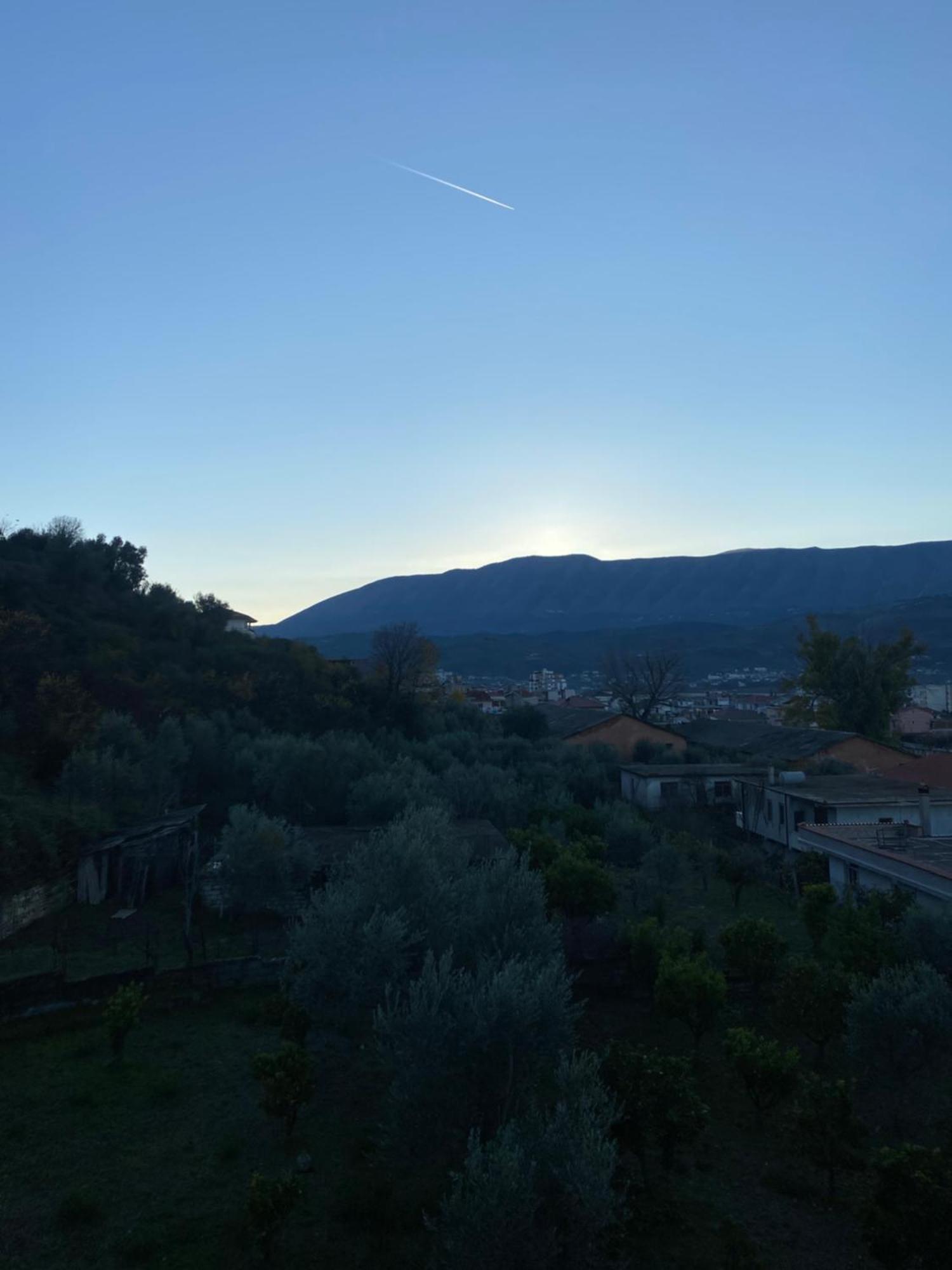 Guest House Irvin Berat Exterior foto