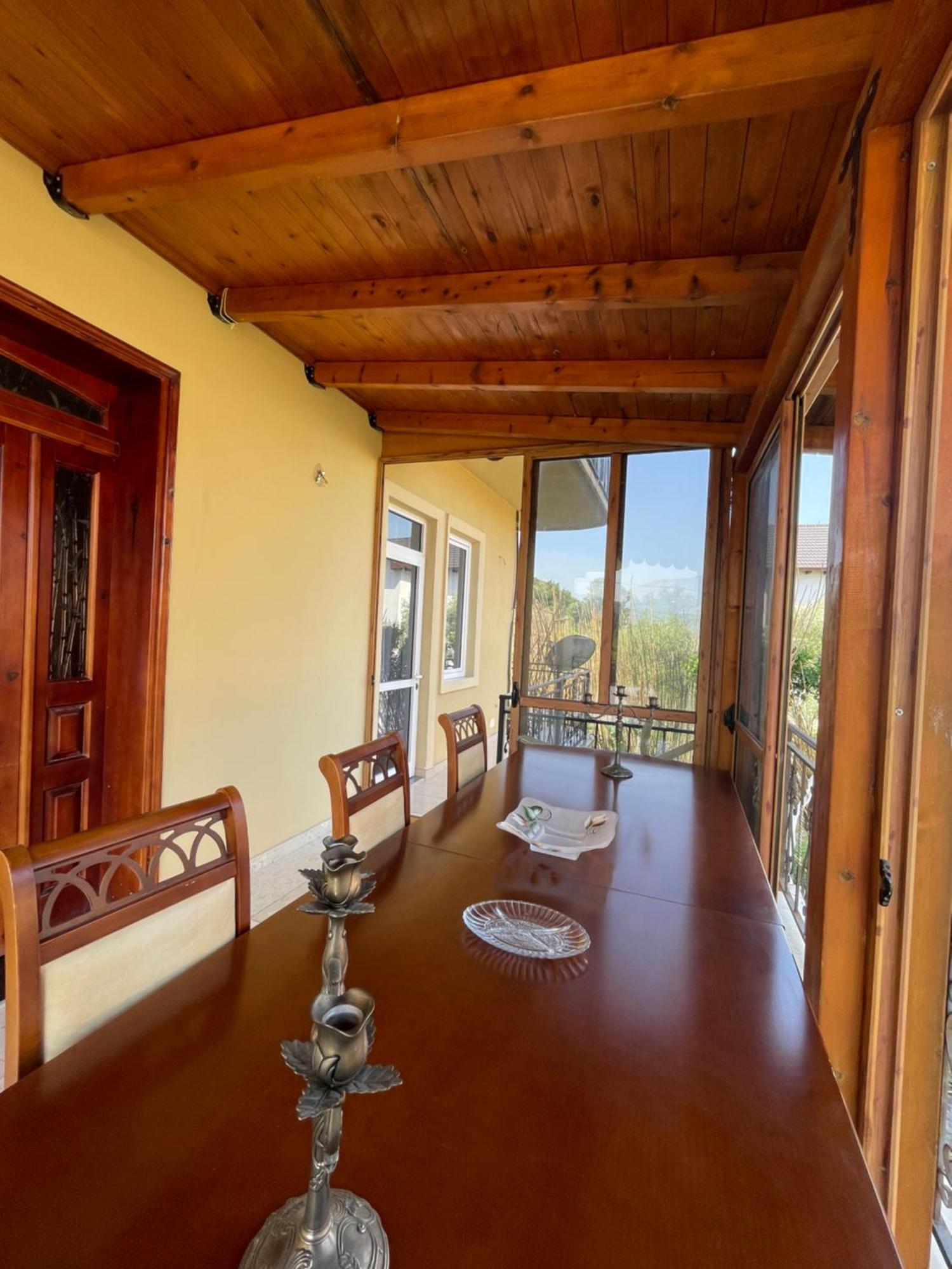 Guest House Irvin Berat Exterior foto